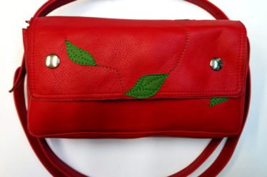 Alice Angevin, Les Sacs à M'Alice, Pochette Rect.Rouge feuilles vertes, 12x24x7 devant