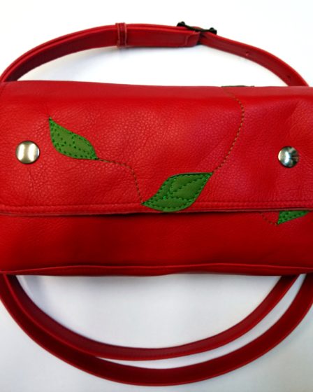 Alice Angevin, Les Sacs à M'Alice, Pochette Rect.Rouge feuilles vertes, 12x24x7 devant