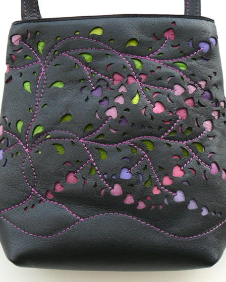 Alice Angevin, Les Sacs à M'Alice, Pochette noire droite Arbre de vie rose