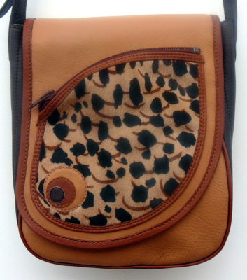 Alice Angevin, Les Sacs à M'Alice, Pochette ronde neuil beige fourrure girafe
