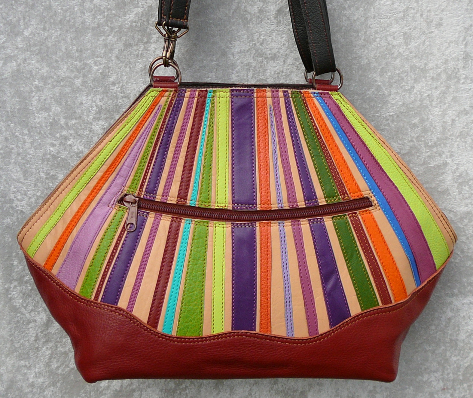 Alice Angevin, Les Sacs à M'Alice Sac à Main Elegant Bandes de cuirs parées, fauve, dos