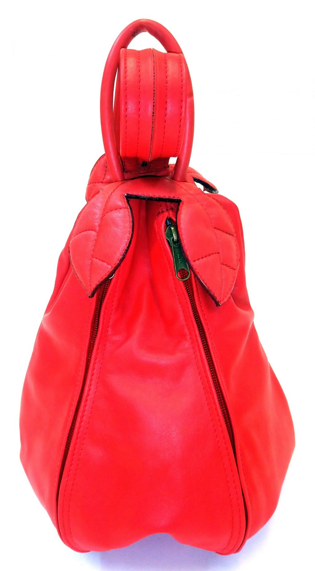 Alice Angevin, Les Sacs à M'Alice Sac à Dos Poire, Veau rouge vermillon, devant