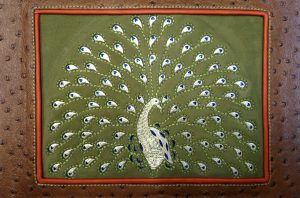 Alice Angevin, Les Sacs à M'Alice Paon sur classeur, détail