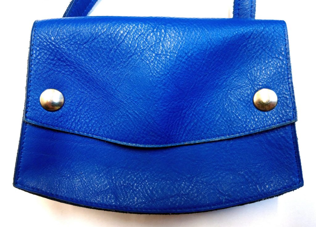 A. A. Les Sacs à M'Alice, Pochette 19.5x14x4 à la ceinture Bleu dur