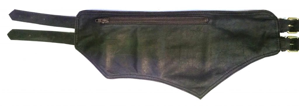 A.A. Les Sacs à M'Alice, Ceinture à poches Inasku marron zip coté droit