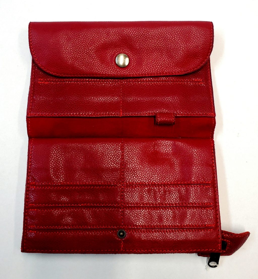 A.A.Les Sacs à M'Alice, Compagnon de voyage Rouge ouvert recto