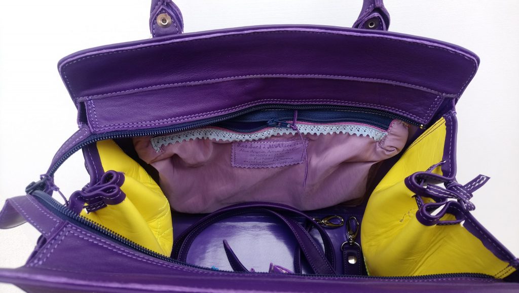 Les Sacs à M’Alice, A.A. Sac à Main Kéko Chats Violet,vachette P.F., chevreaux,buffle d’eau rose, doublure dos